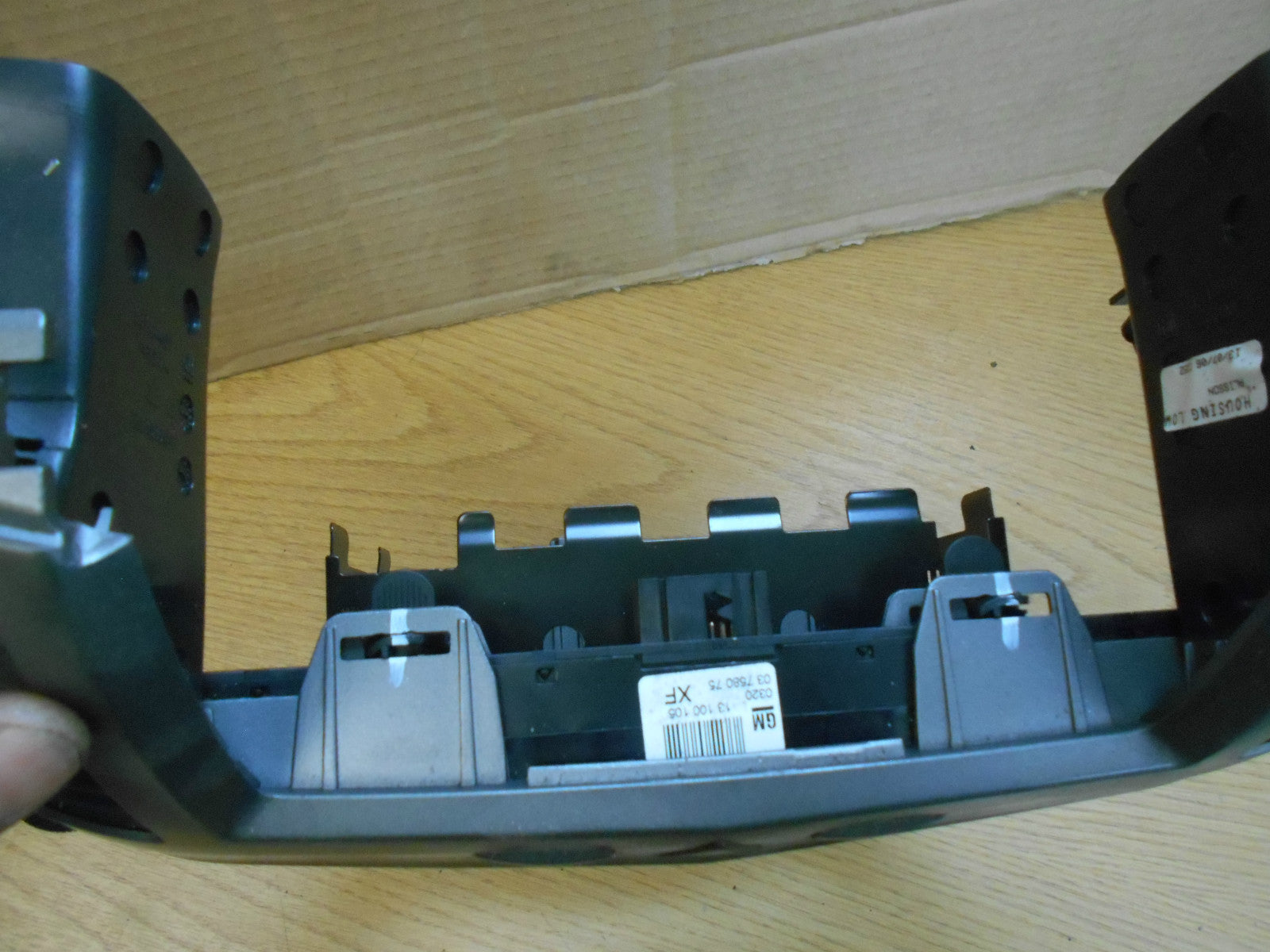 VAUXHALL ZAFIRA B 2006 HEATER STEREO SURROUND VENT HAZARD SWITCH ASSEMBLY