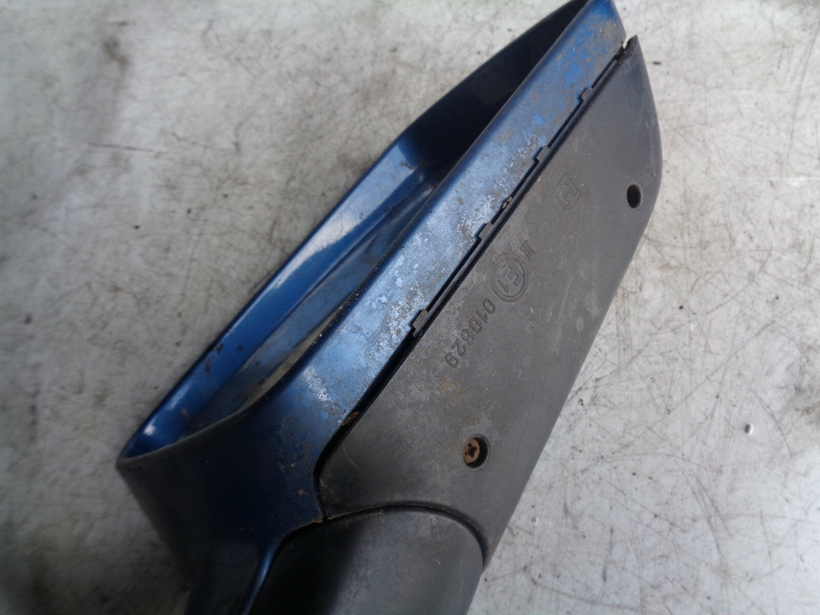 AUDI A6 C6 RIGHT DRIVER SIDE WING MIRROR DAMAGED E1 010629