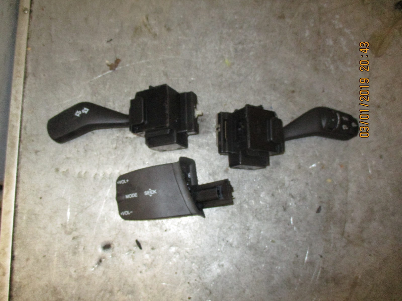 FORD FOCUS C-MAX MK2 INDICATOR WINDSCREEN WIPER STALKS 17D940 758709