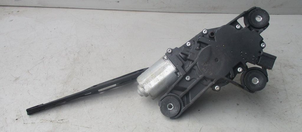 FORD FOCUS CMAX 2005 REAR TAILGATE WIPER MOTOR WITH WIPER ARM 0390201823
