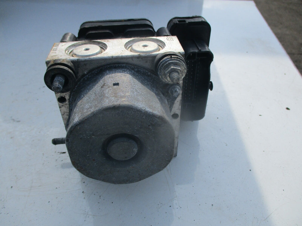 VOLKSWAGEN POLO 6R 1.4 PETROL ABS PUMP 6R0 907 379 BA