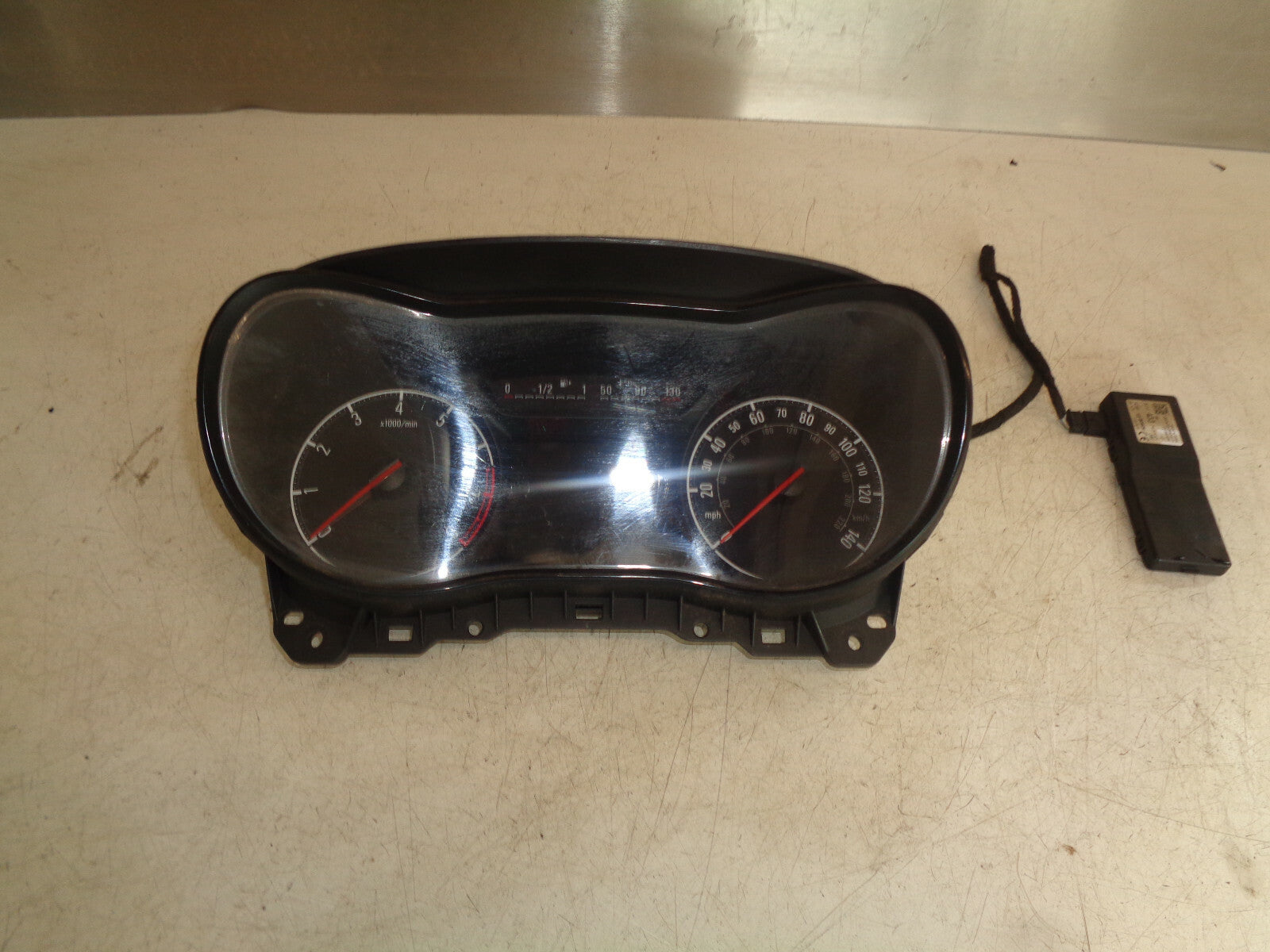 VAUXHALL CORSA E MK4 2018 1.4 PETROL SPEEDO INSTRUMENT CLUSTER CLOCKS 39056370