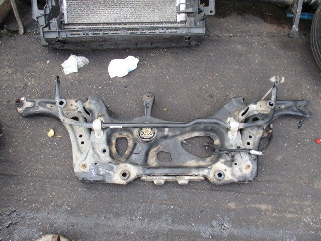 VW VOLKSWAGEN GOLF MK7 1.6 DIESEL 2018 FRONT SUBFRAME ANTI ROLL BAR
