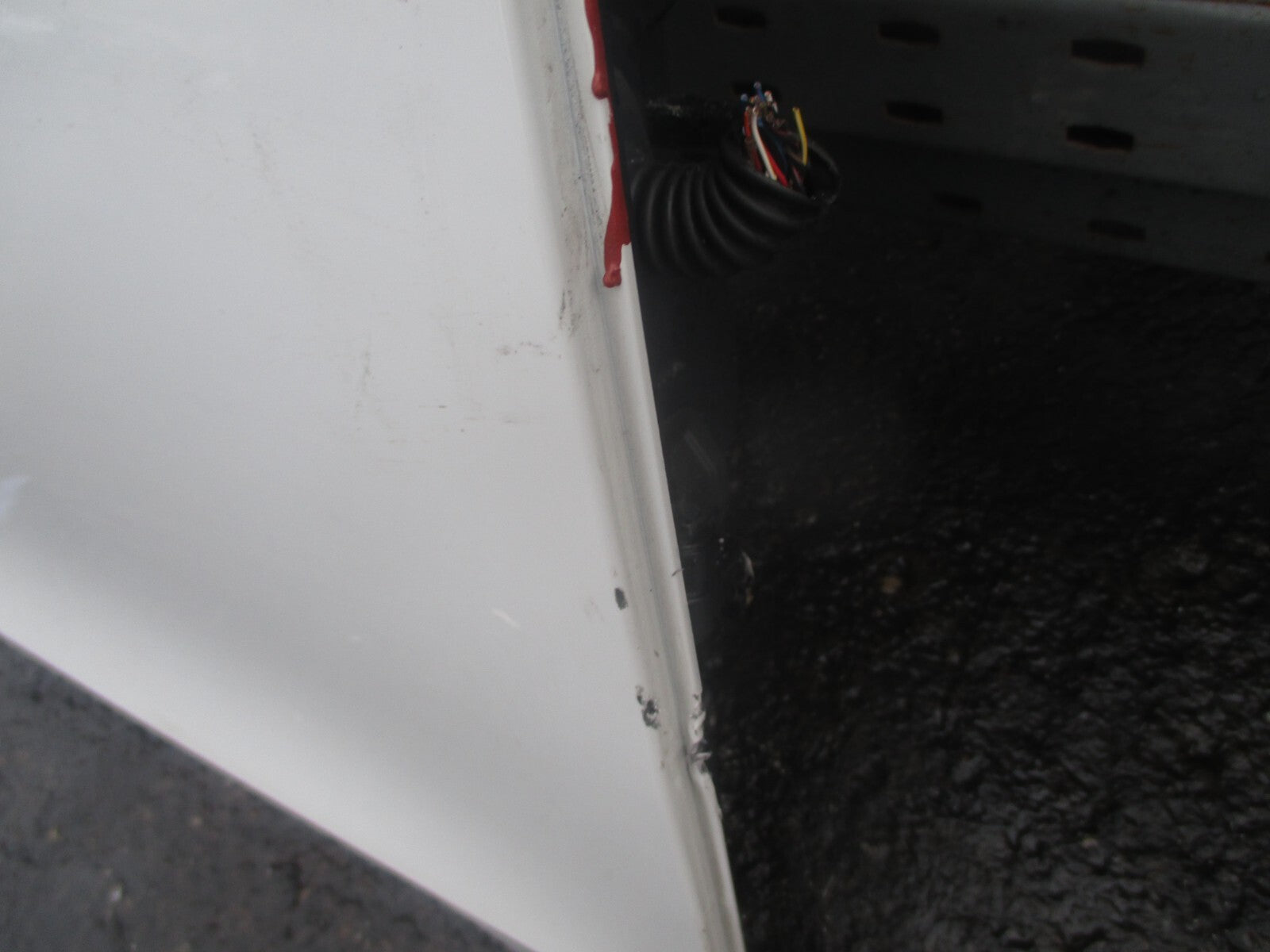 BMW I3 I01 2020 OSF DRIVER SIDE FRONT COMPLETE DOOR WHITE
