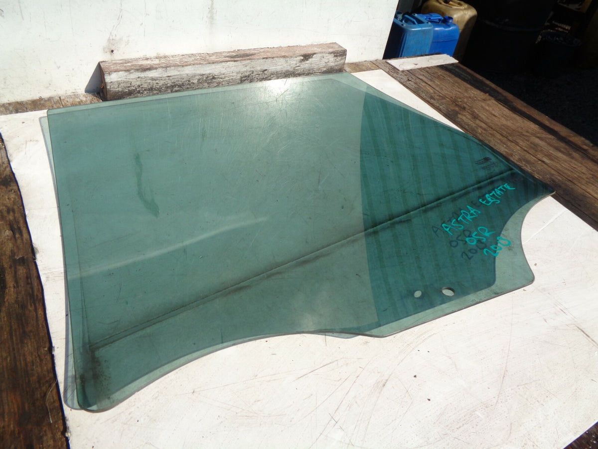 VAUXHALL ASTRA J ESTATE 2013 OSR DRIVER SIDE REAR DOOR WINDOW GLASS