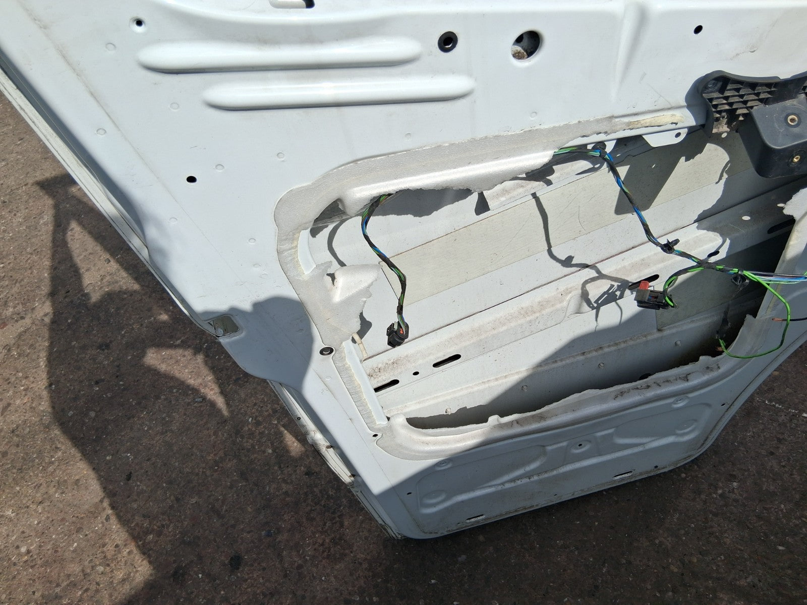 2018 MERCEDES BENZ SPRINTER W907 NSF PASSENGER SIDE FRONT LEFT BARE DOOR WHITE