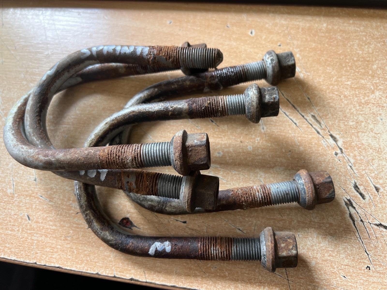 2020 MERCEDES BENZ SPRINTER W907 REAR AXLE U BOLT SET OF 4