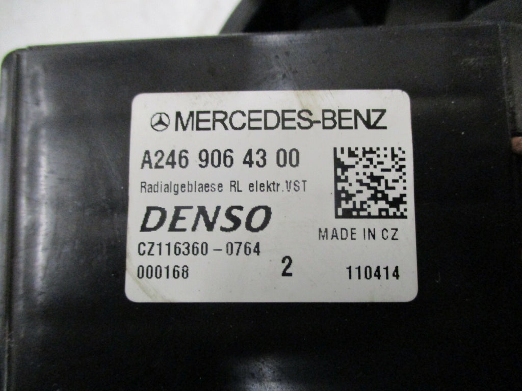 MERCEDES GLA 2014 HEATER AIR FAN BLOWER MOTOR RESISTOR ASSEMBLY A2469064300