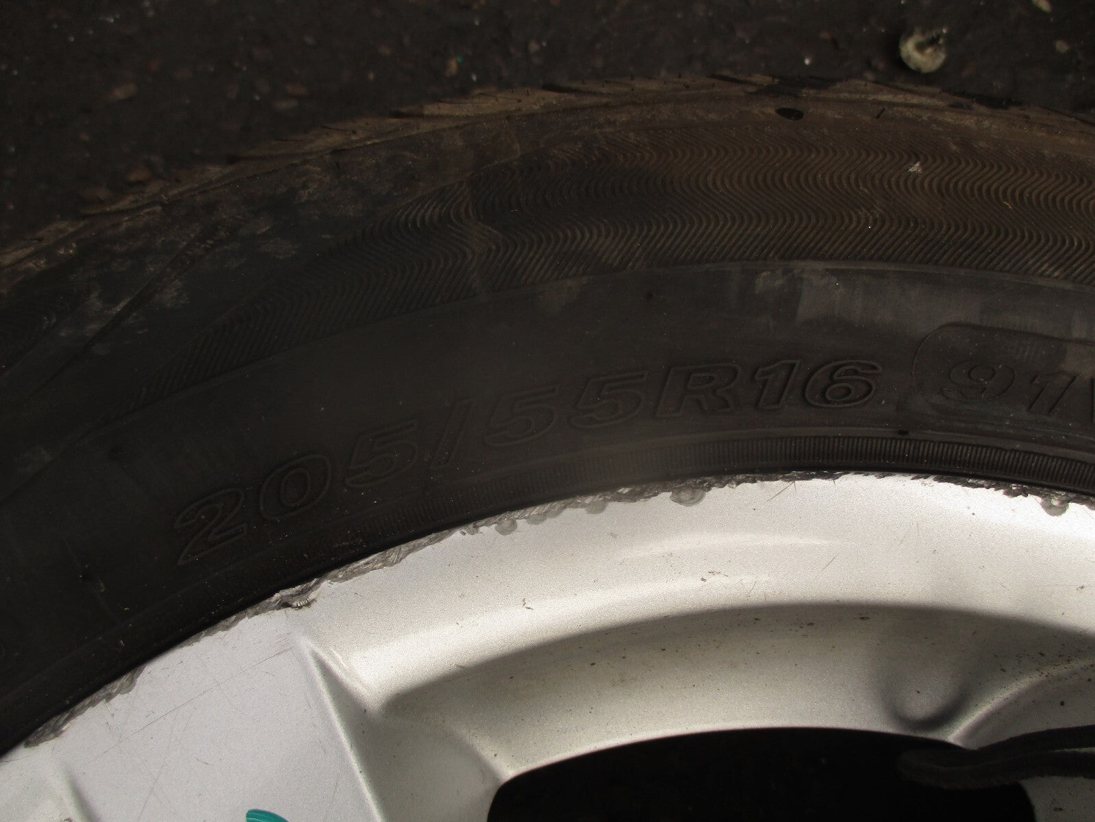 2009 BMW 1 SERIES E82 118D 16 INCH ALLOY WHEEL WITH TYRE 205/55R16 REF 4