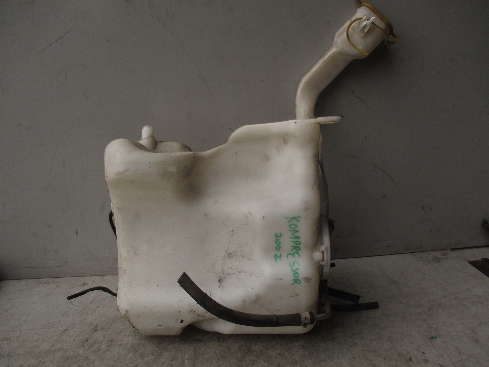 2002 MERCEDES C CLASS COUPE CL203 WINDSCREEN WASHER BOTTLE AND PUMP 2038600160