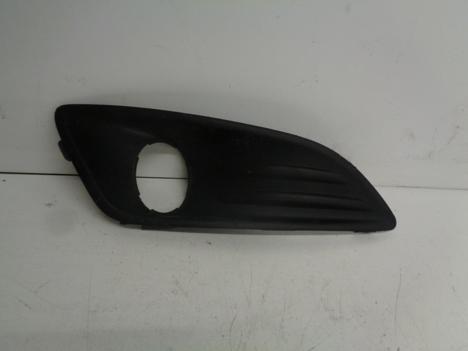 FORD FIESTA MK7 OS DRIVER SIDE FOG LIGHT TRIM C1BB15A298A