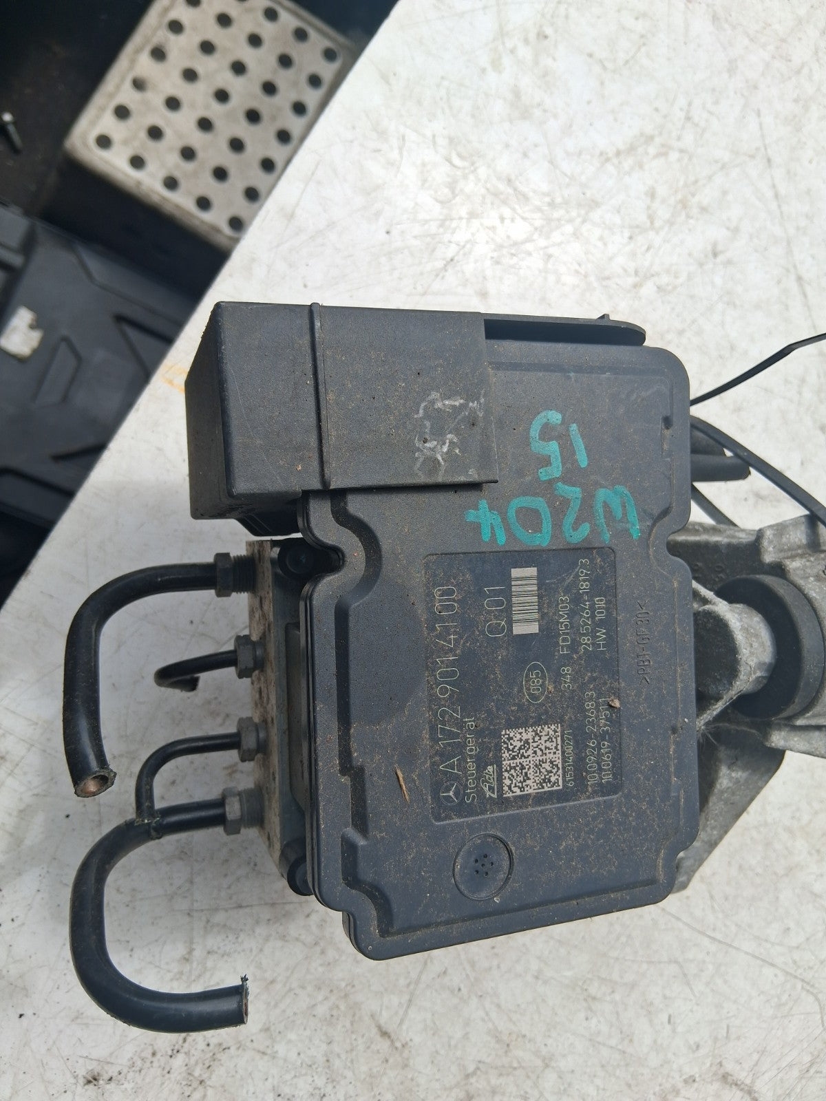 2015 MERCEDES BENZ C CLASS W204 2.1 DIESEL ABS PUMP MODULATOR A1724314312