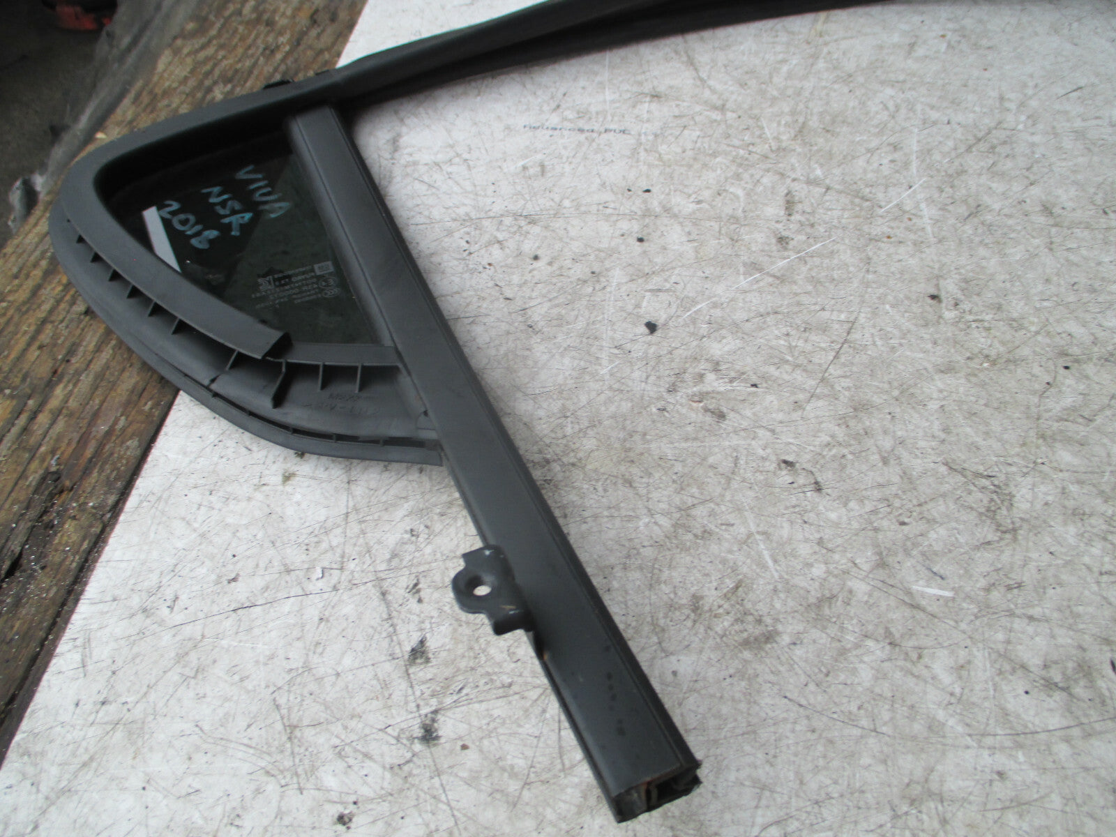 VAUXHALL VIVA 2018 NSR PASSENGER SIDE REAR DOOR QUARTER GLASS