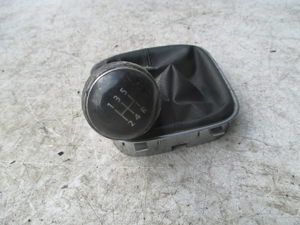 VW VOLKSWAGEN POLO MK5 2018 GEAR KNOB GAITER 6C0711113J