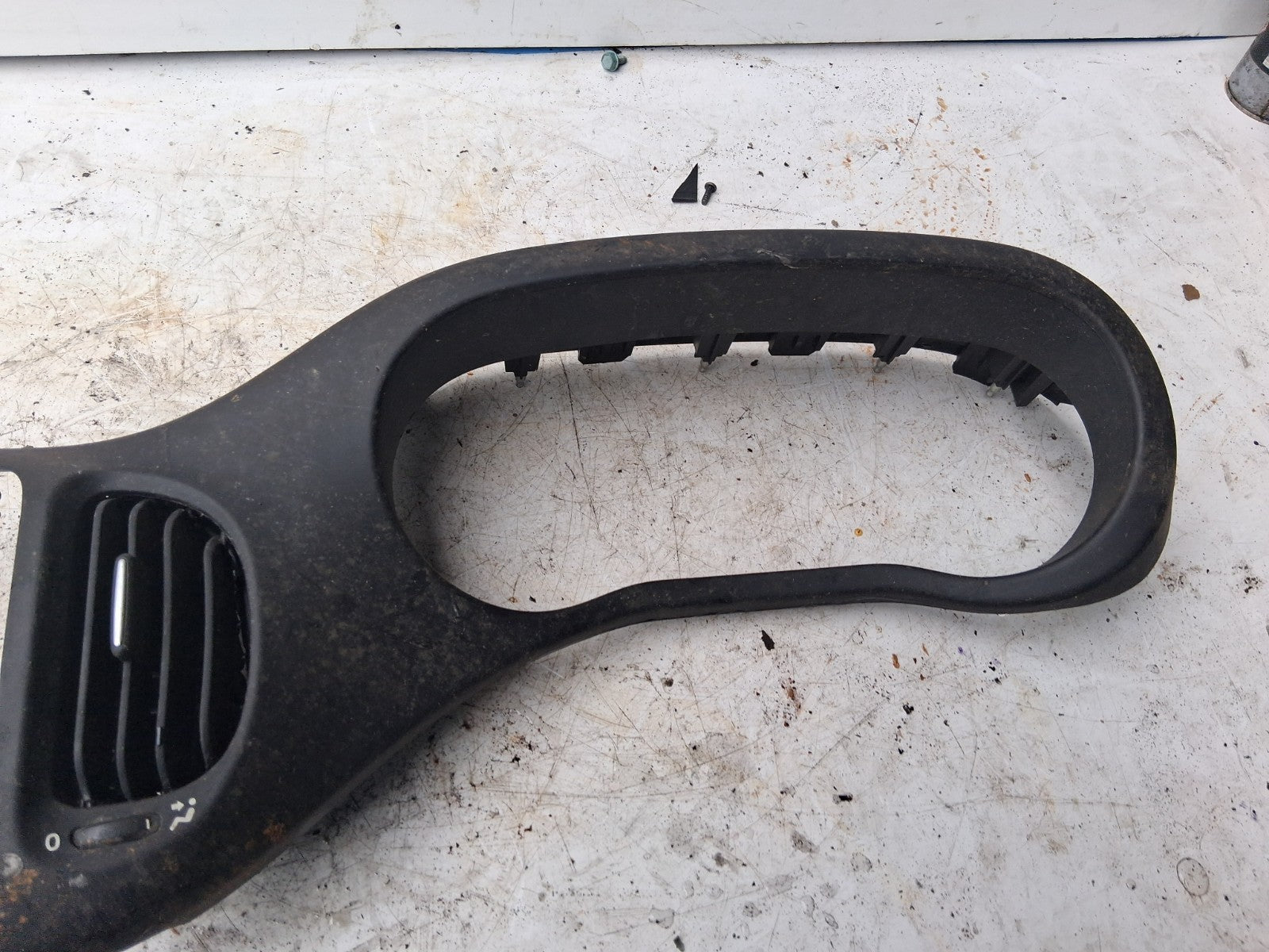 2012 FIAT 500 LOUNGE MK1 FRONT DASHBOARD AIR VENT TRIM PANNEL 735526478