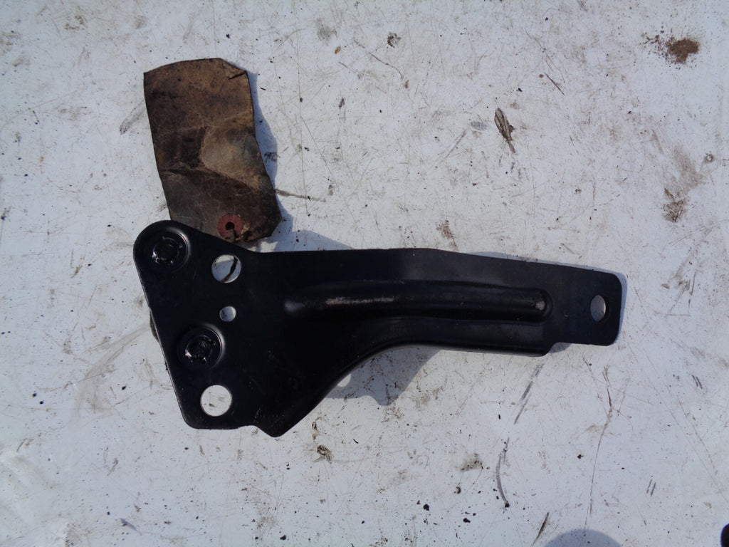 BMW 1 SERIES F20 2011 OSR DRIVER SIDE REAR BOOT SUPPORT ROD BAR MOUNT BRACKET