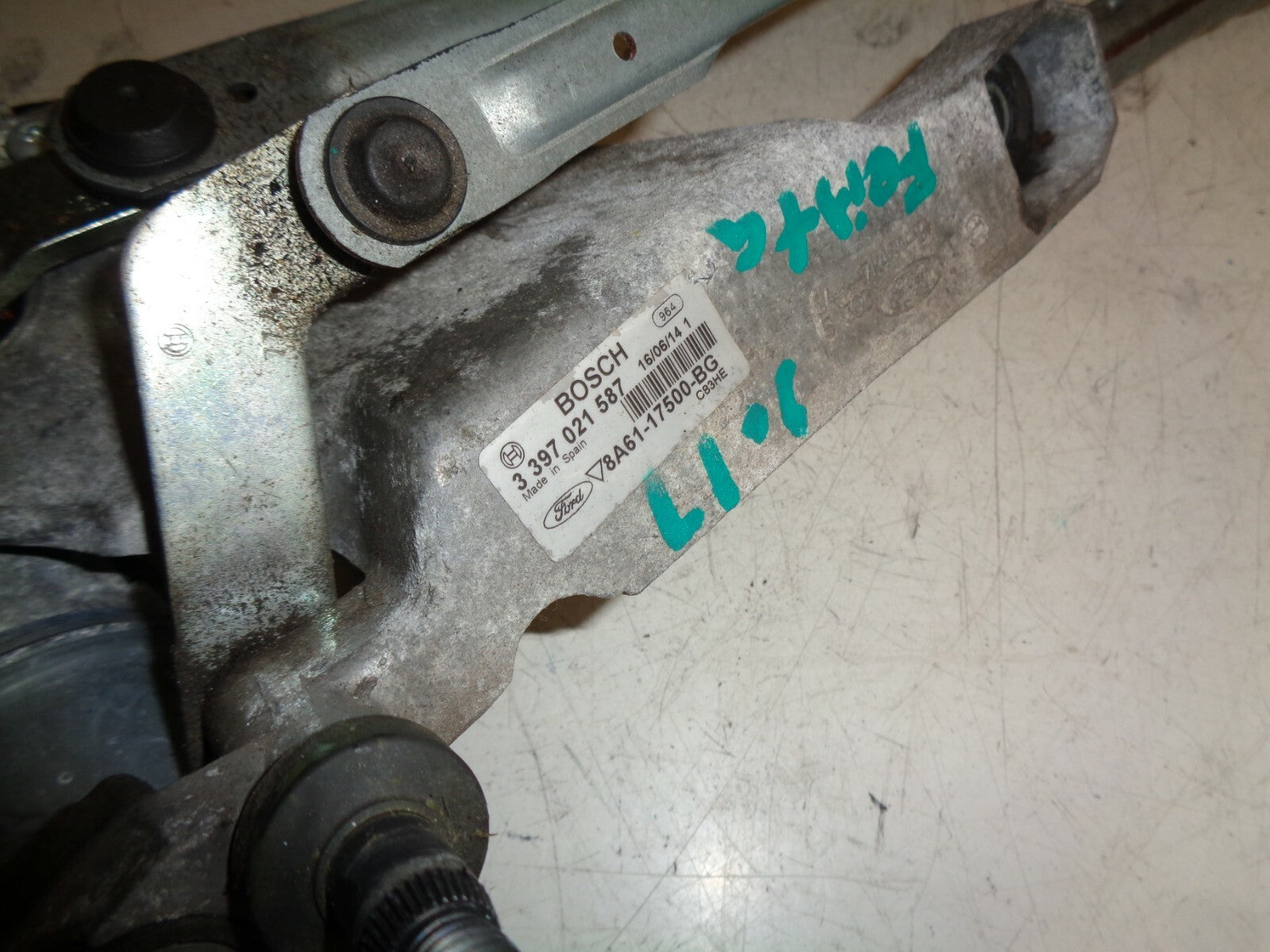 FORD FIESTA MK7 2017 FRONT WINDSCREEN WIPER MOTOR LINKAGE 8A6117500BG