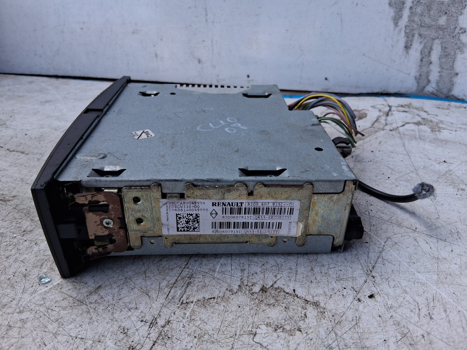2008 RENAULT CLIO MK3 RADIO CD PLAYER STEREO HEAD UNIT 8200607915