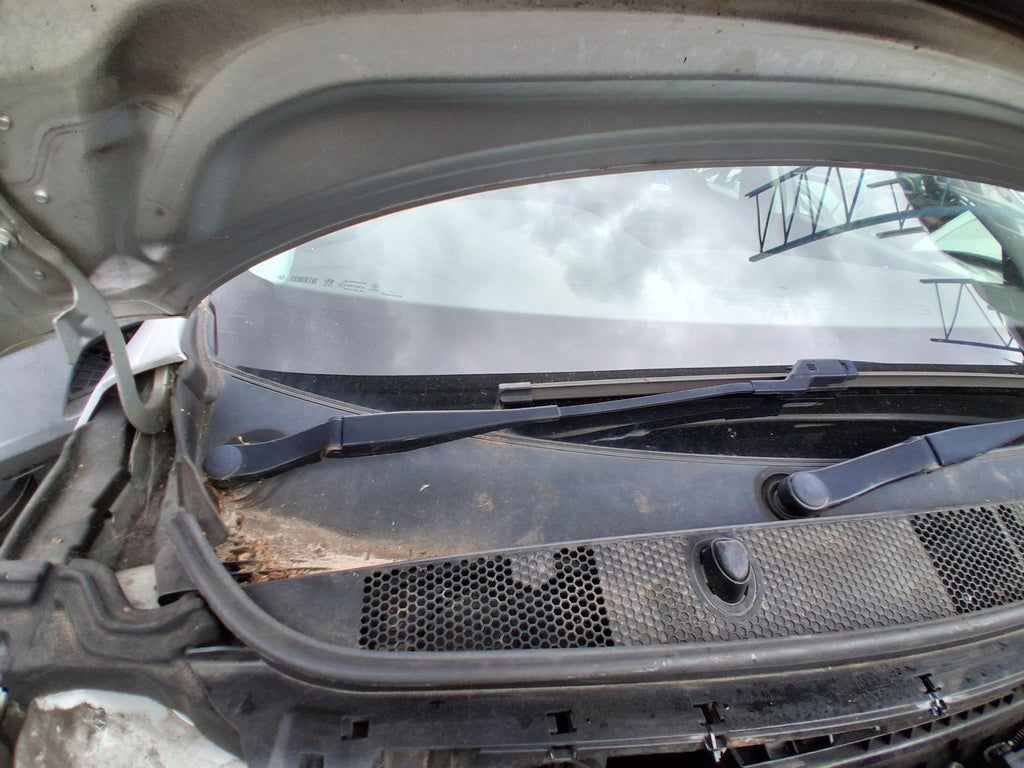 2014 PEUGEOT 308 MK2 FRONT WIPER MOTOR AND LINKAGE