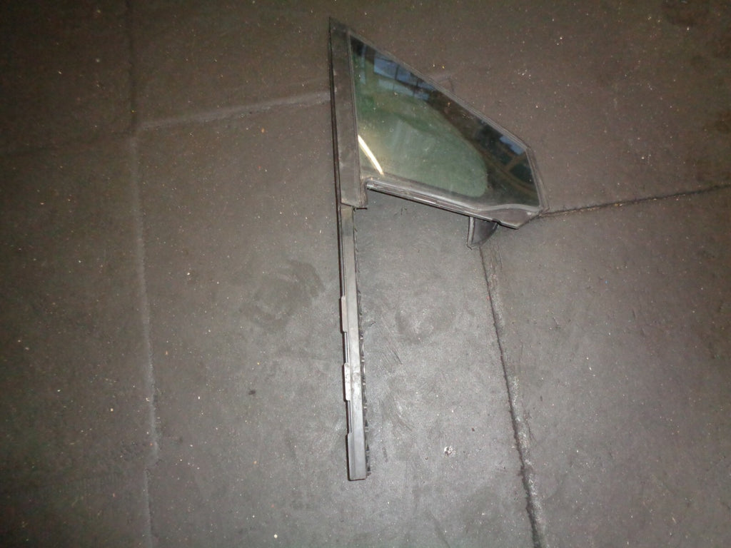 PEUGEOT 208 2016 3 DOOR HATCHBACK OSF DRIVER SIDE FRONT QUARTER GLASS WINDOW