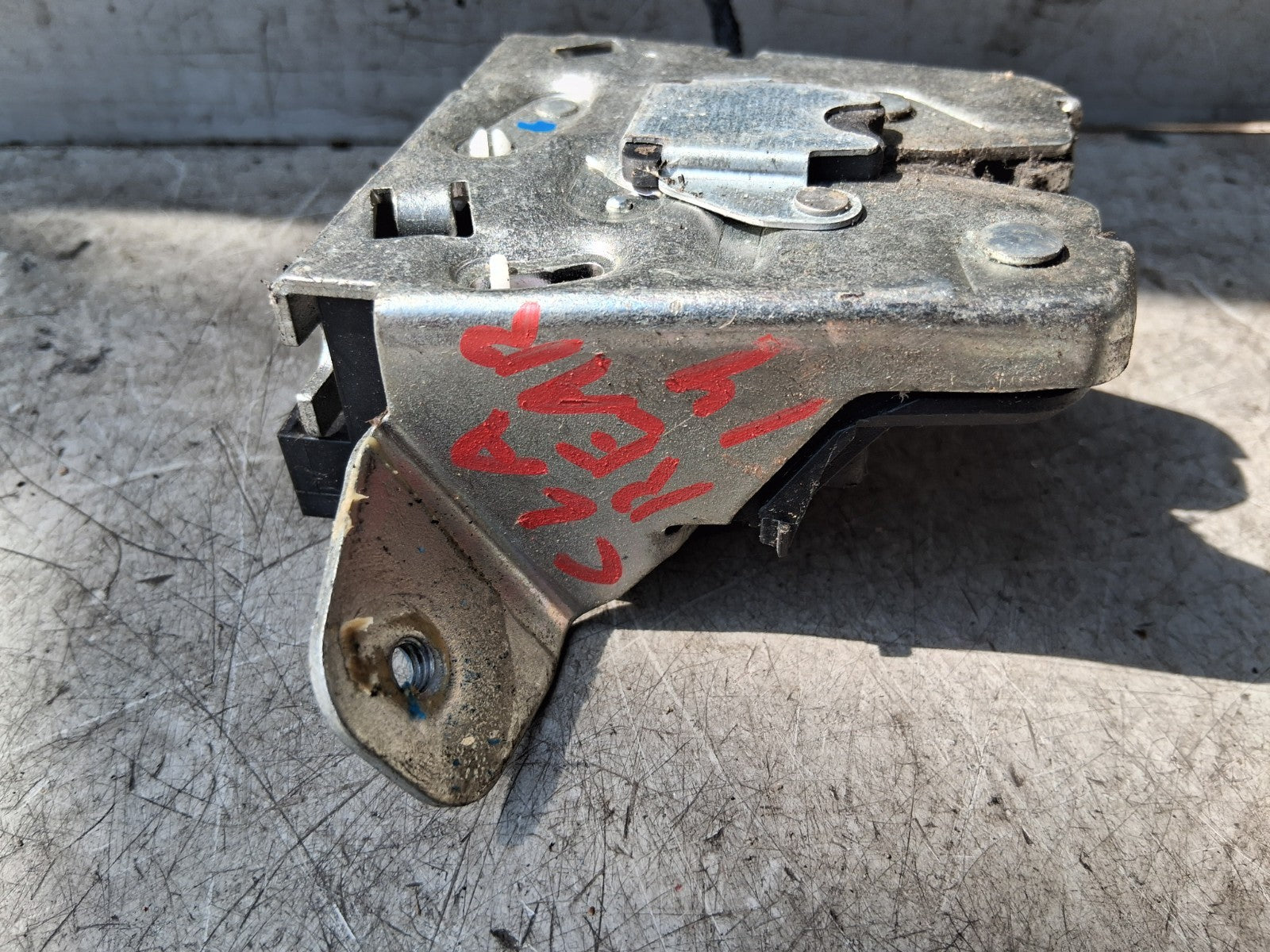 MERCEDES BENZ CLA 2014 BOOTLID TAILGATE REAR BOOT LOCK MECHANISM