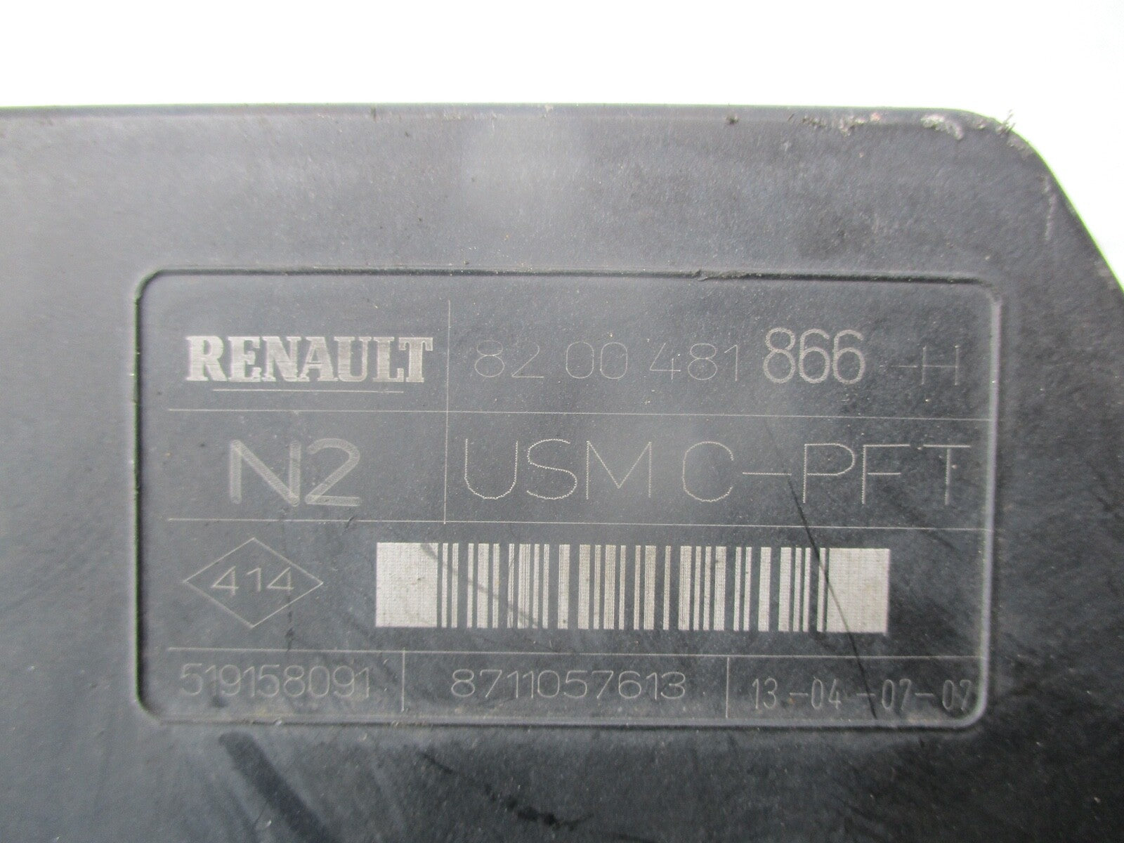 RENAULT MEGANE MK2 1.5 DCI BODY CONTROL MODULE FUSE BOX 8200481866