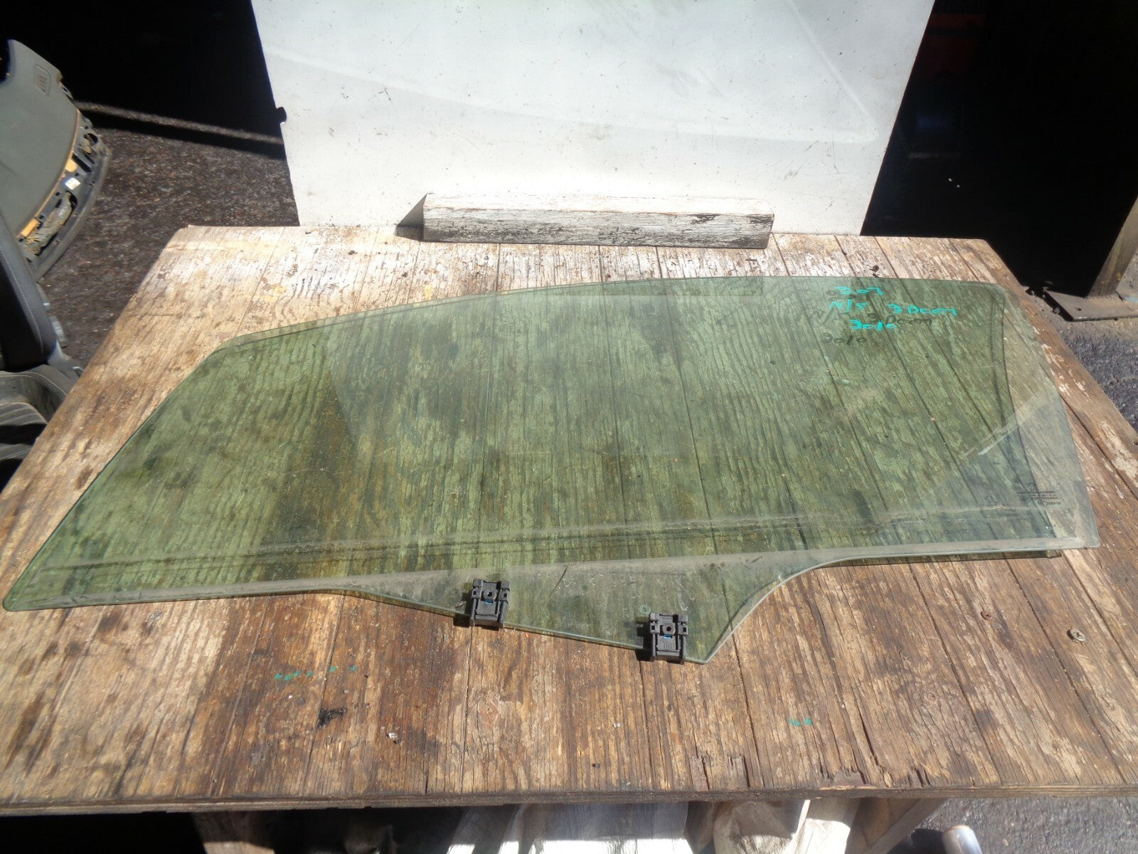 PEUGEOT 207 2010 3 DOOR NS PASSENGER SIDE DOOR WINDOW GLASS