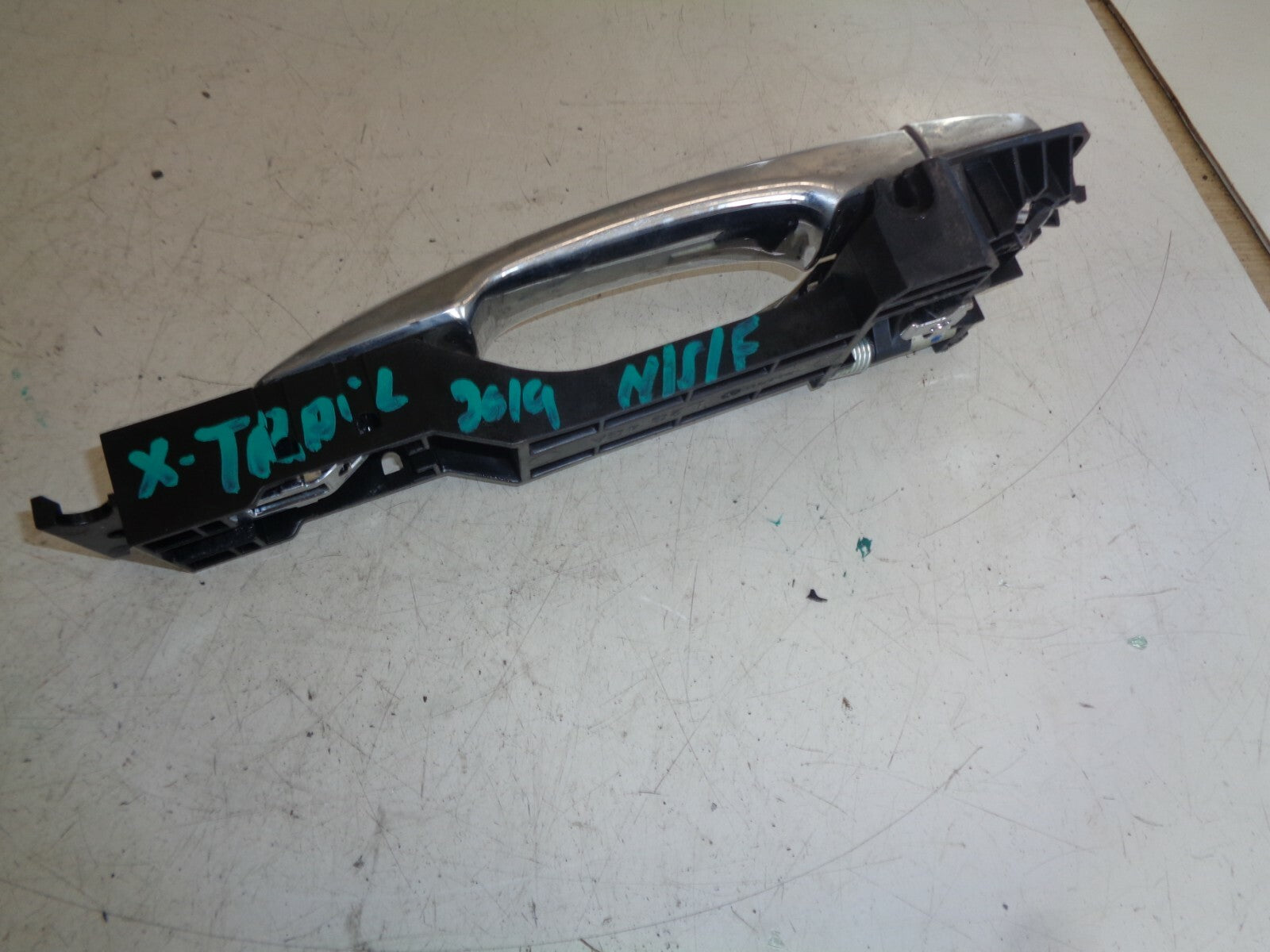 NISSAN XTRAIL MK3 FACELIFT 2019 NSF PASSENGER SIDE FRONT EXTERIOR CHROME HANDLE