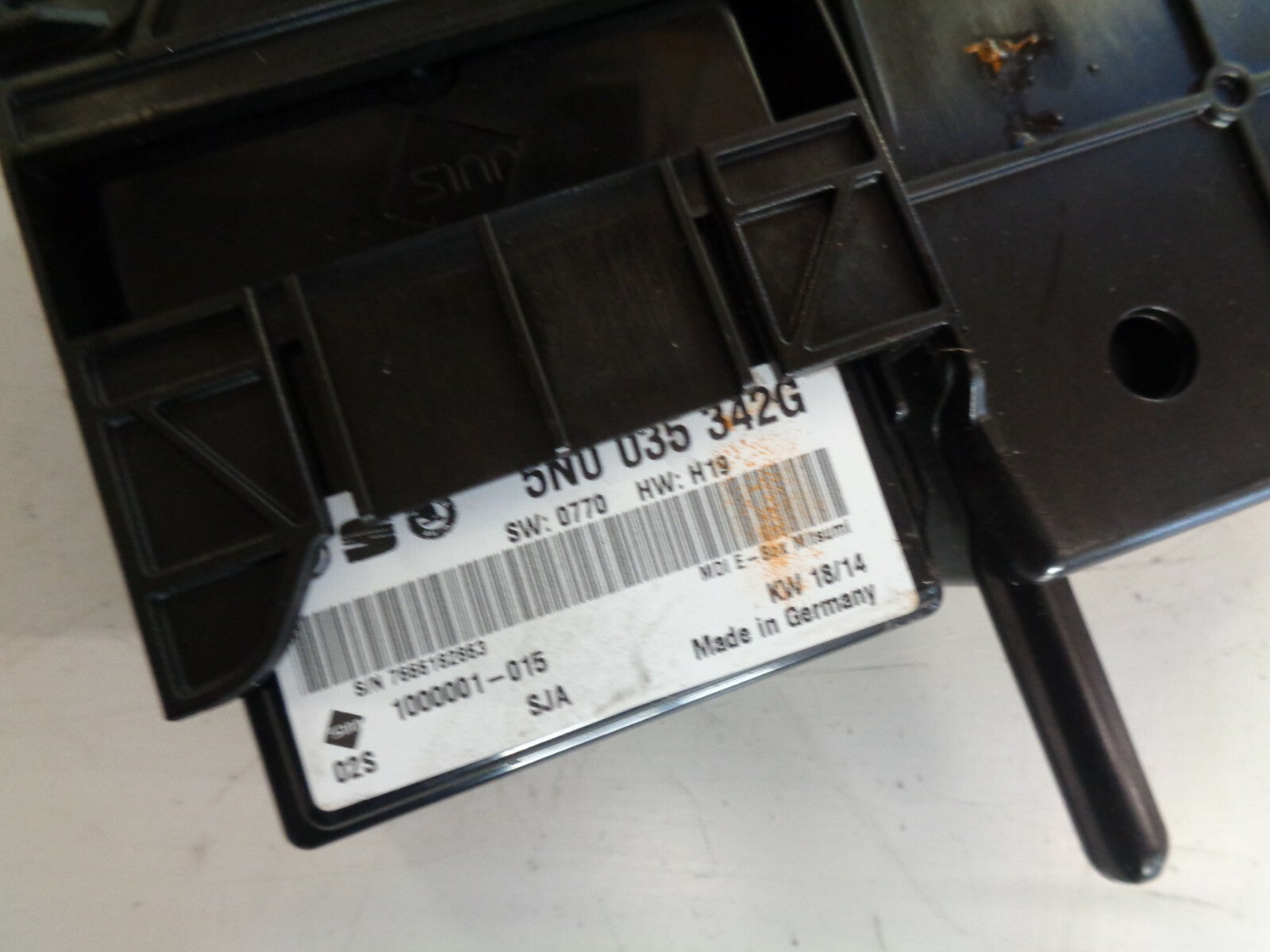 SKODA FABIA MK2 2012 MULTIMEDIA INTERFACE BOX UNIT 5N0035342G