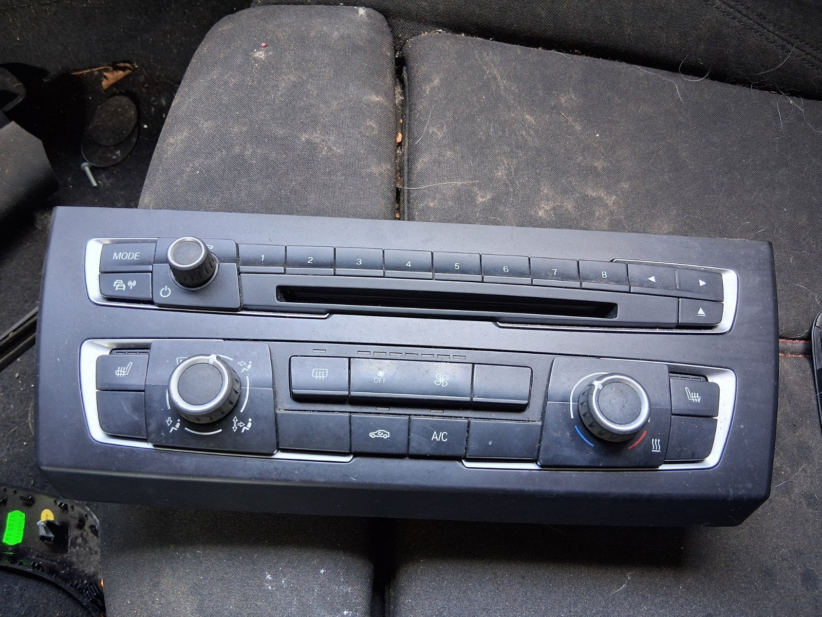 2014 BMW 1 SERIES F20 3 DOOR RADIO CD PLAYER & AC HEATER CLIMATE CONTROL 9207197