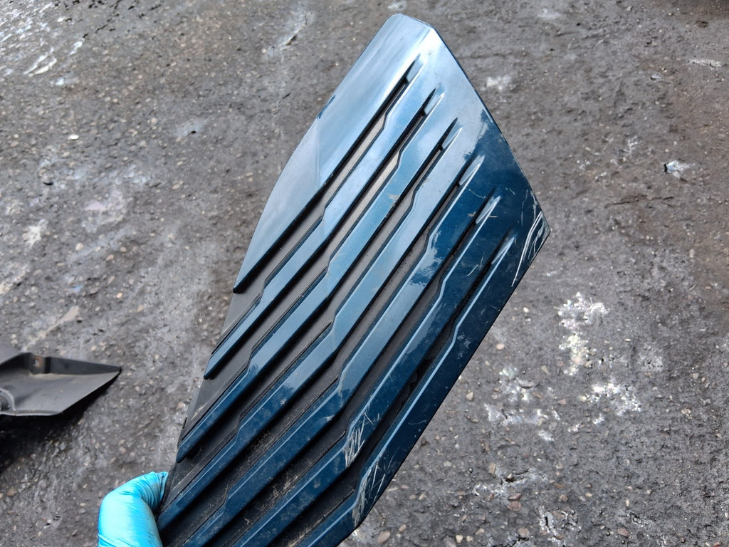2023 PEUGEOT 5008 MK2 NSF PASSENGER SIDE FRONT BUMPER UPPER GRILL MOULDING