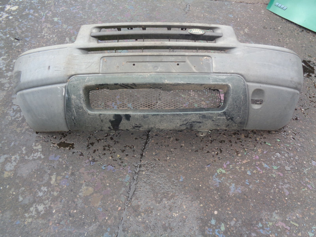 LANDROVER FREELANDER 2003-2006 FRONT BUMPER COMPLETE DAMAGED