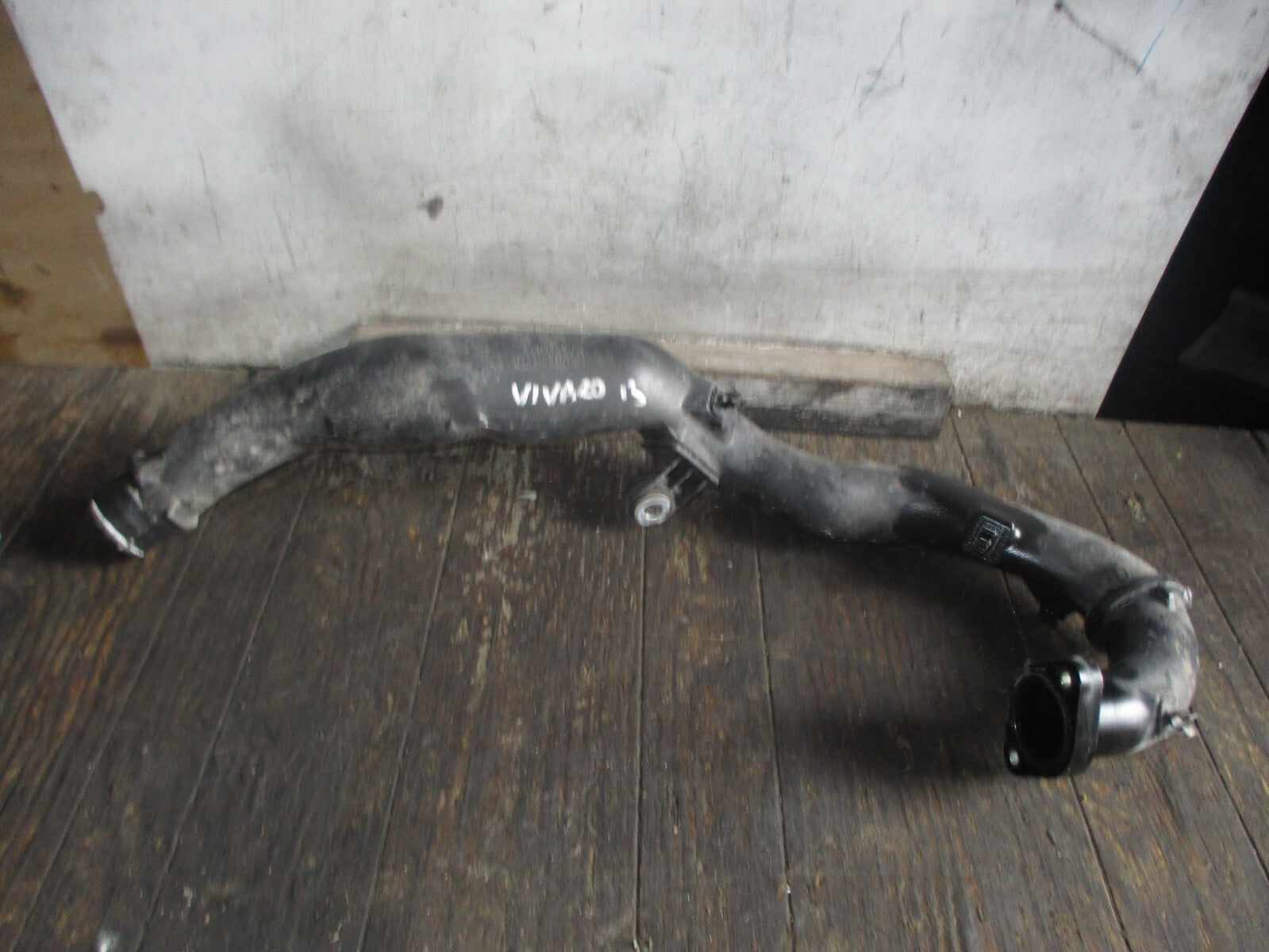 VAUXHALL VIVARO 2013 2.0 DIESEL TURBO AIR INTAKE PIPE HOSE 93861384