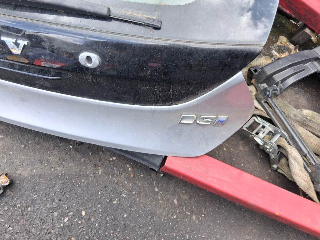 2016 VOLVO V40 D3 COMPLETE REAR TAILGATE BOOTLID SILVER