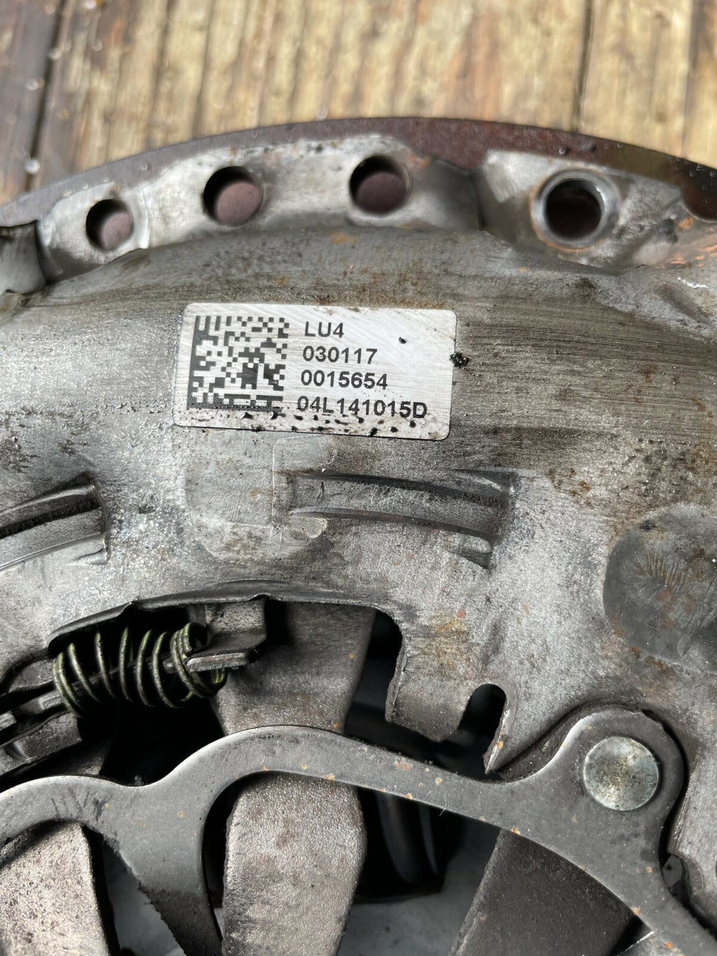 2017 VOLKSWAGEN PASSAT 1.6 DIESEL DCXA CLUTCH FLYWHEEL KIT 04L105269 04L141015D