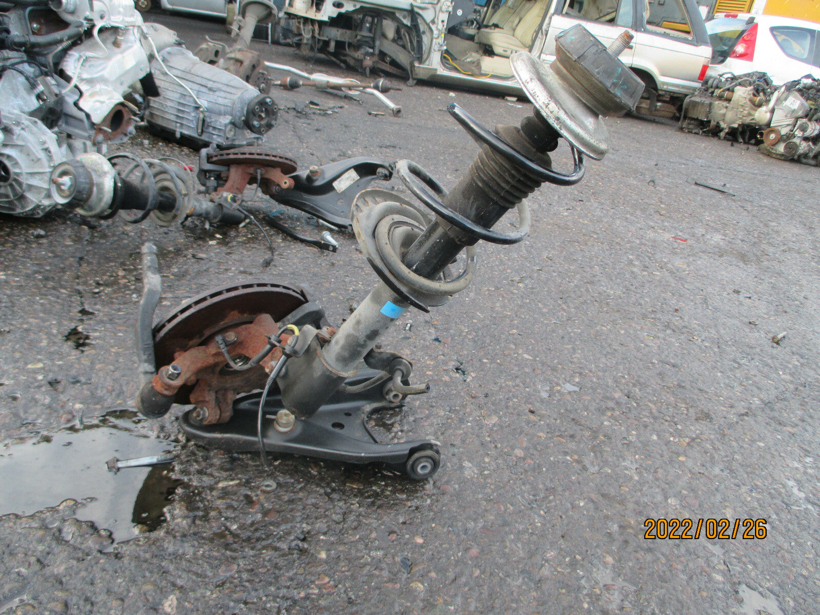 DACIA SANDERO 2017 MK2 NSF PASSENGER SIDE FRONT SHOCK SUSPENSION CALIPER HUB