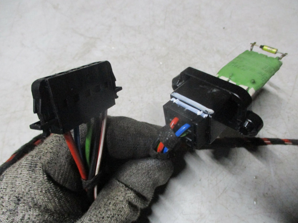 VW VOLKSWAGEN UP 2017 HEATER FAN BLOWER BOX RESISTOR & WIRING LOOM 1S0971566