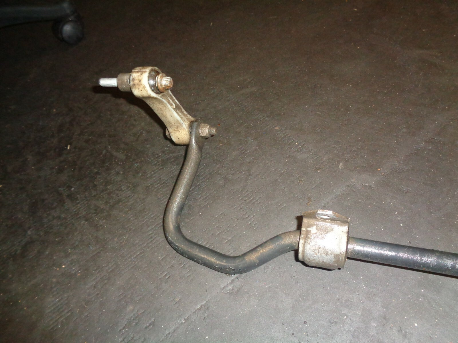 MERCEDES 2018 A CLASS W176 2.1 DIESEL REAR ANTIROLL BAR LINKAGE A2463203911