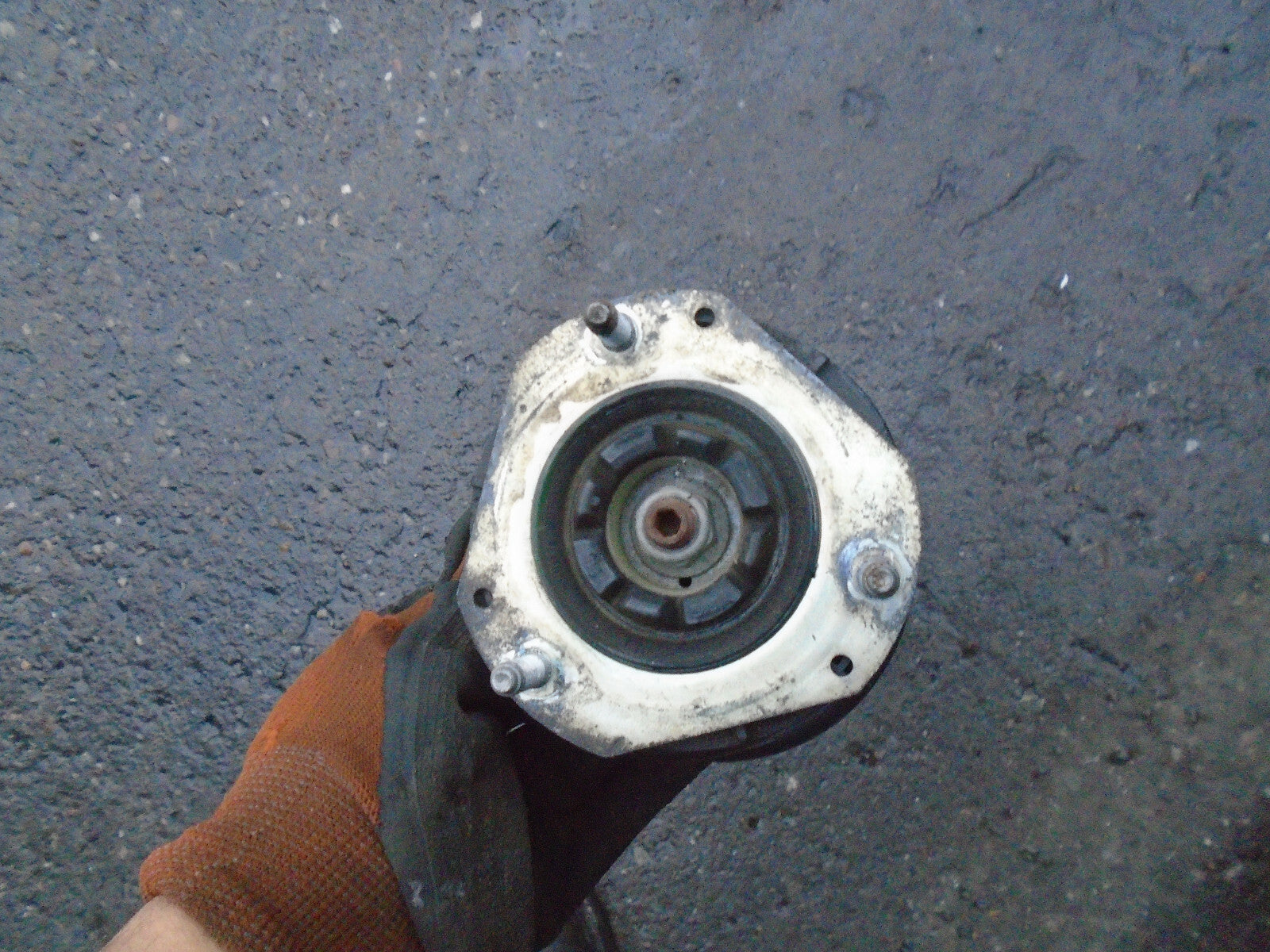 FORD TRANSIT COURIER 2017 1.5 DIESEL NSF PASSENGER SIDE SPRING SHOCK