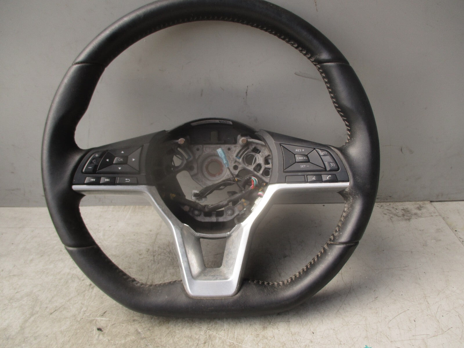 2019 NISSAN MICRA K14 MK5 3 SPOKE MULTIFUNCTION STEERING WHEEL 34231448E