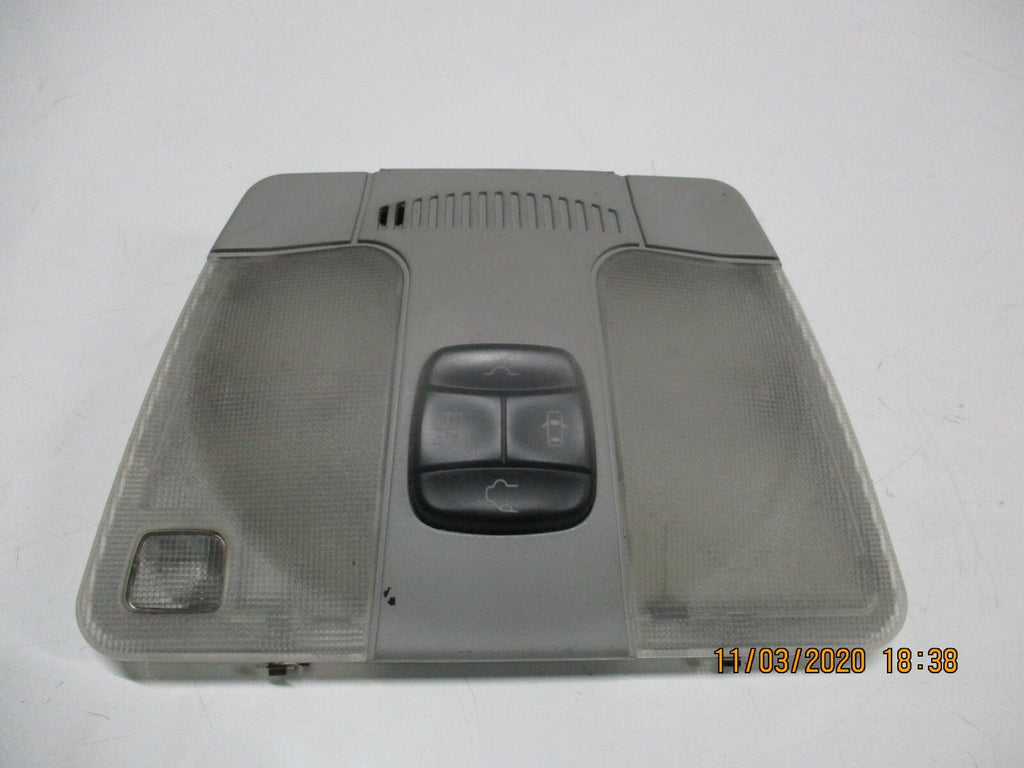 MERCEDES E CLASS 2001 INTERIOR READING MAP COURTESY ROOF LIGHT PANEL 148564