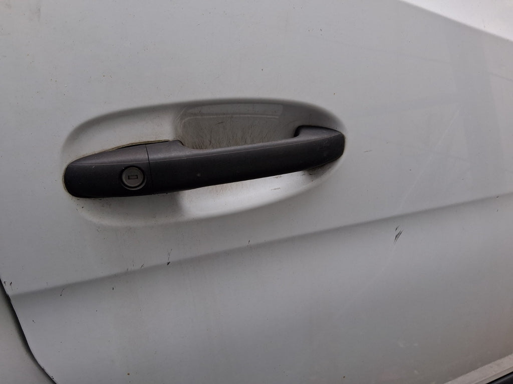 2018 MERCEDES BENZ SPRINTER W907 OSF DRIVER SIDE FRONT RIGHT DOOR HANDLE