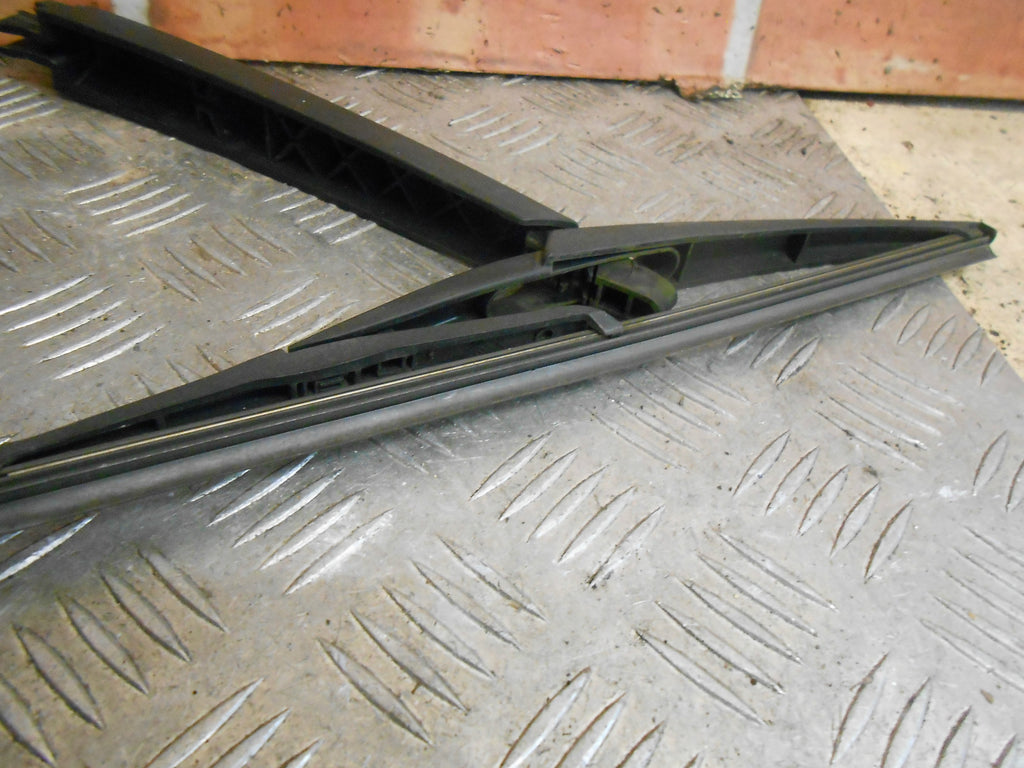 PEUGEOT 308 2009 MK1 REAR WINDOW WIPER ARM BLADE SPRING CAP COVER