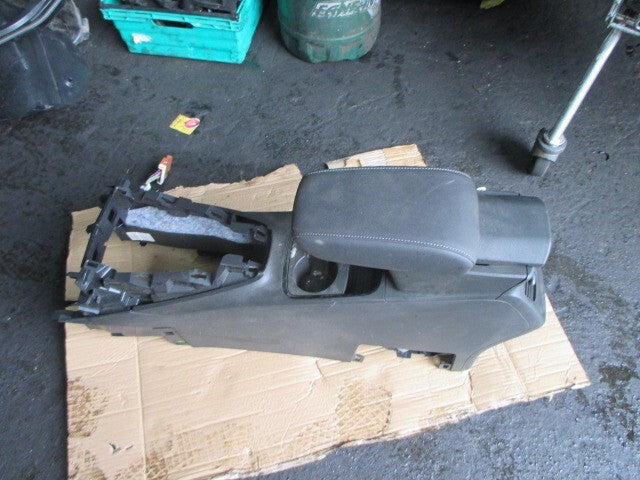 2023 VAUXHALL GRANDLAND CENTRE CONSOLE ARMREST YP000546YX