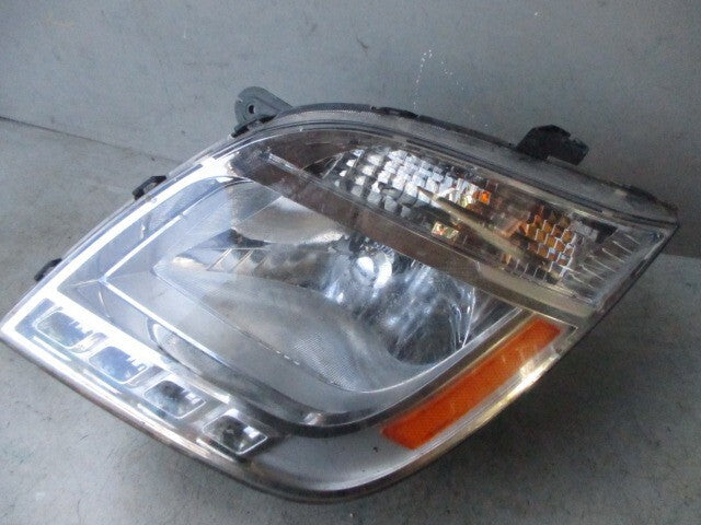2020 LDV SAIC V80 NSF PASSENGER SIDE FRONT HEADLIGHT HEAD LAMP UNIT