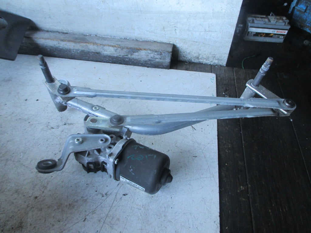 RENAULT TWINGO 2017 FRONT WINDSCREEN WIPER MOTOR LINKAGES 288004574R