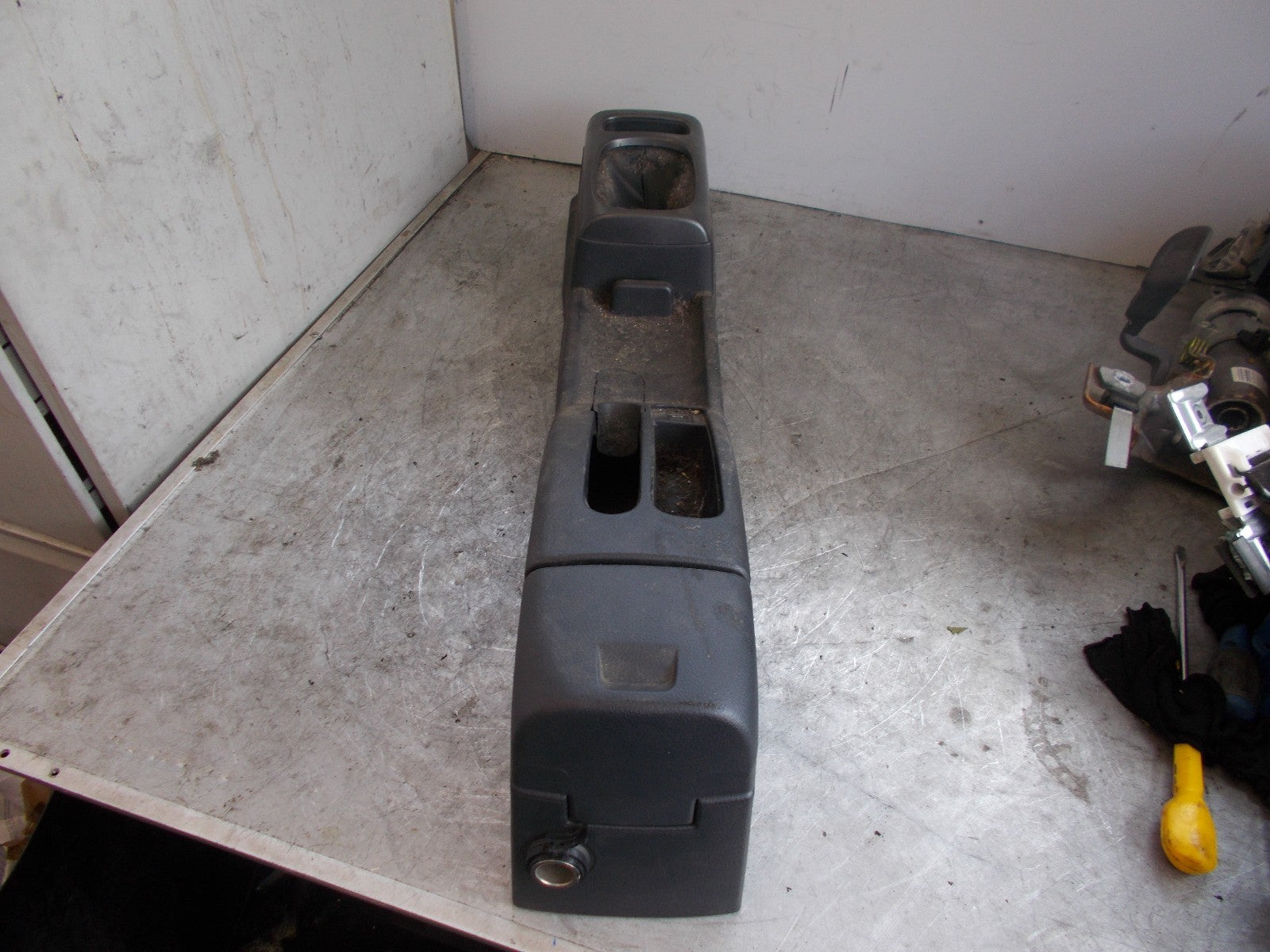 NISSAN NOTE E11 2008 1.4 CENTRE CONSOLE STORAGE COMPARTMENT 969109U010