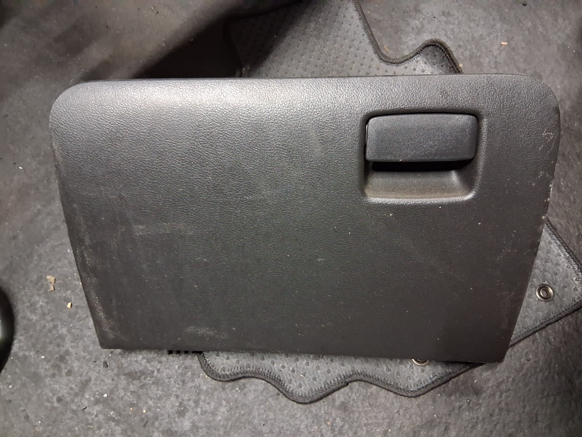 2022 SUZUKI VITARA MK4 GLOVE BOX FRONT STORAGE COMPARTMENT 7341054P005PK
