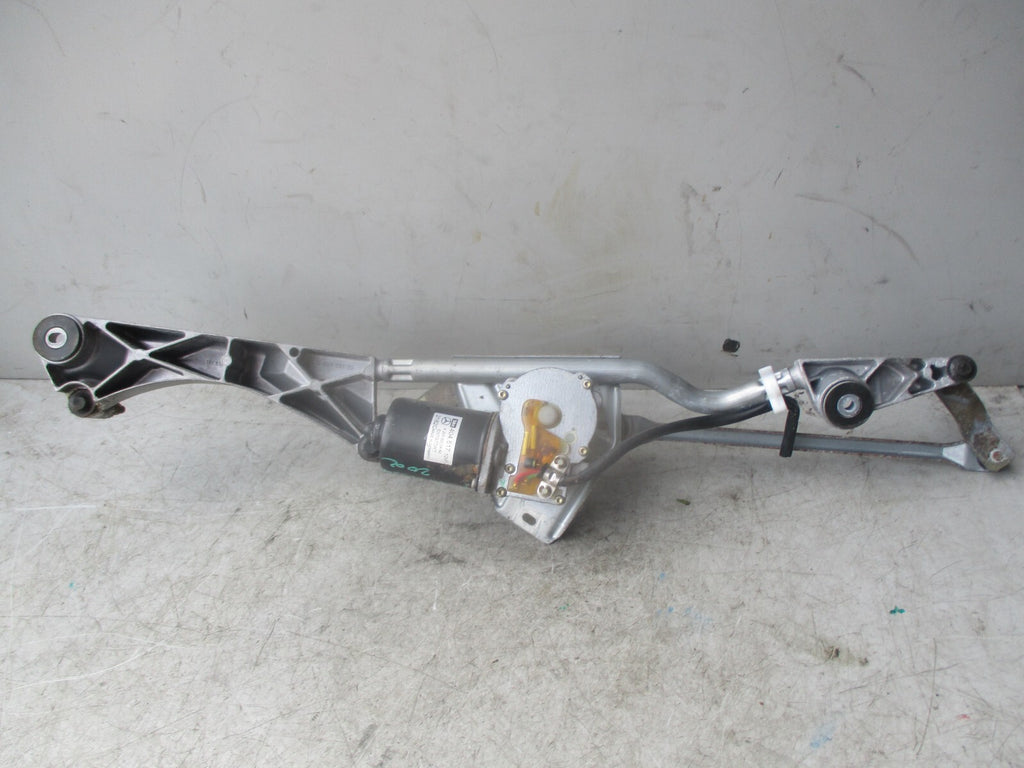 2002 MERCEDES C CLASS COUPE CL203 FRONT WIPER MOTOR AND LINKAGE A2038200442
