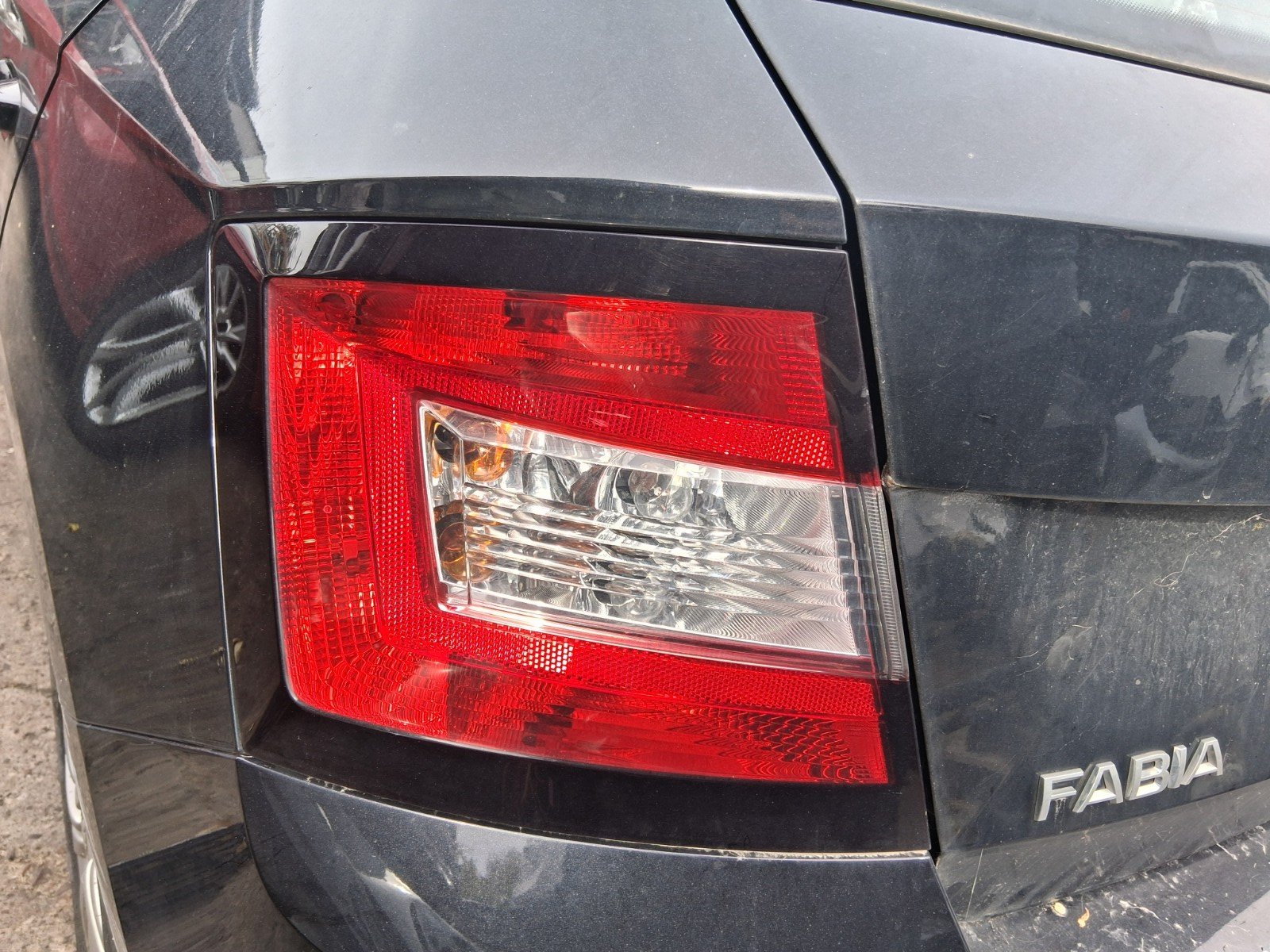 2020 SKODA FABIA MK3 NJ HATCHBACK NSR PASSENGER SIDE REAR LEFT TAIL LIGHT